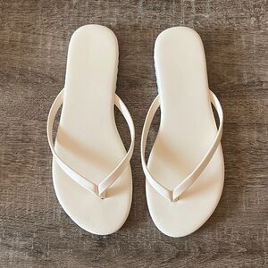 Elegant Cream Women's Sandals